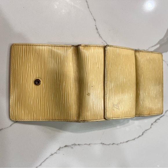 Vintage Louis Vuitton Elise Wallet - Picture 12 of 12